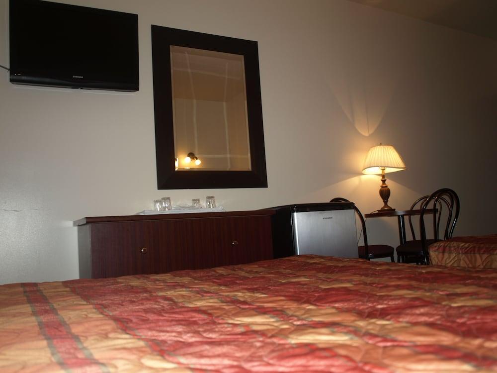 Econo Lodge Montreal Exterior photo