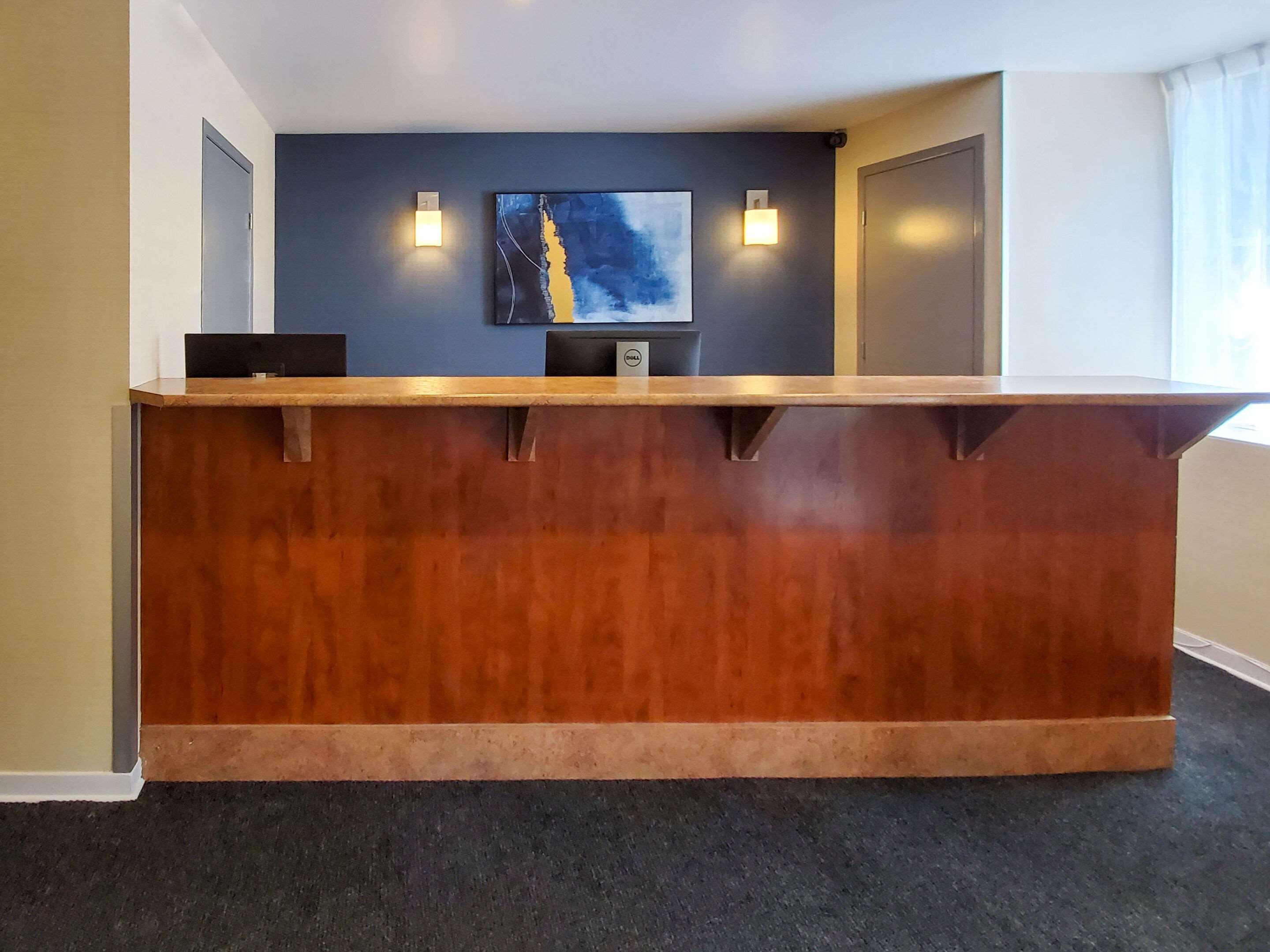 Econo Lodge Montreal Exterior photo