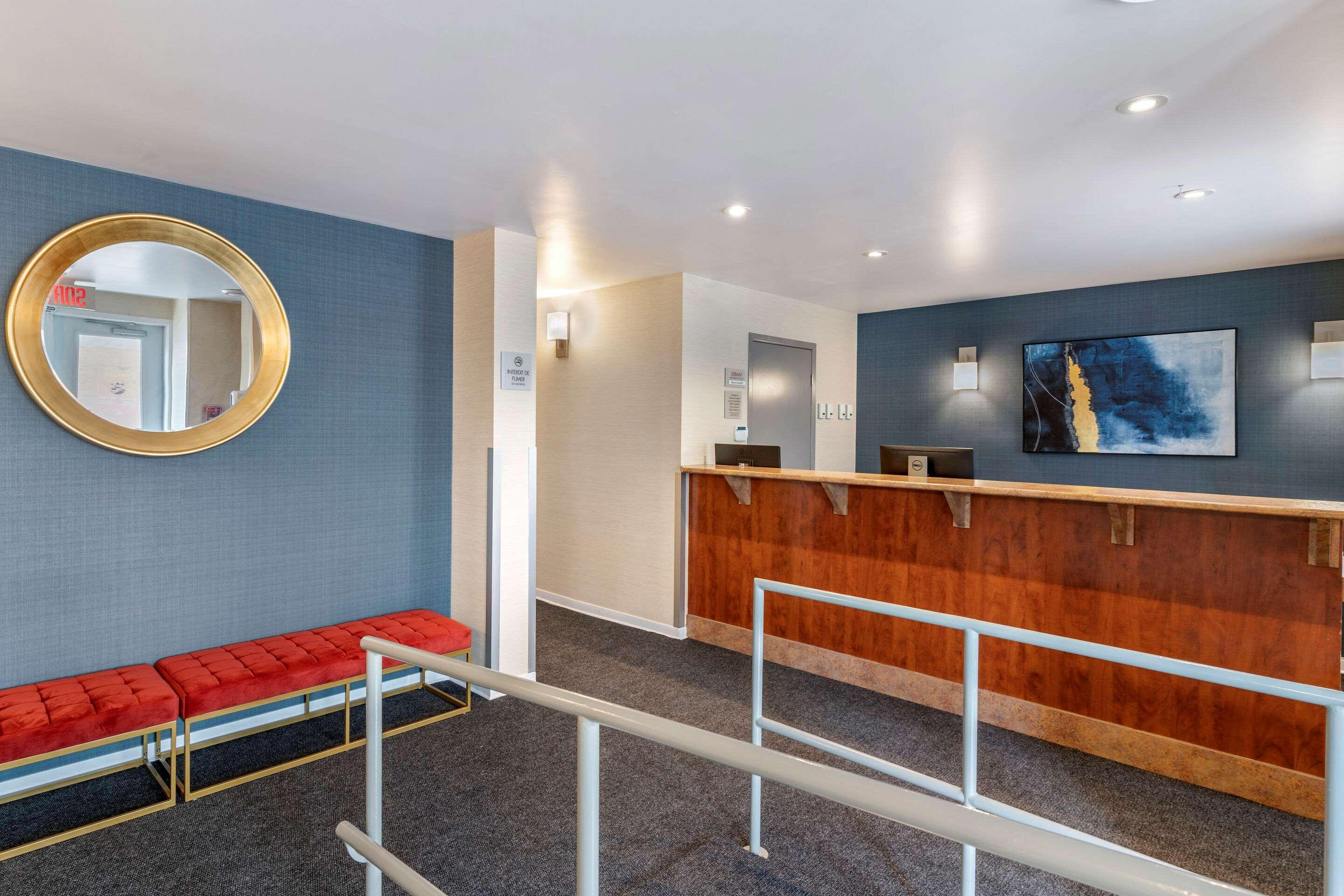 Econo Lodge Montreal Exterior photo